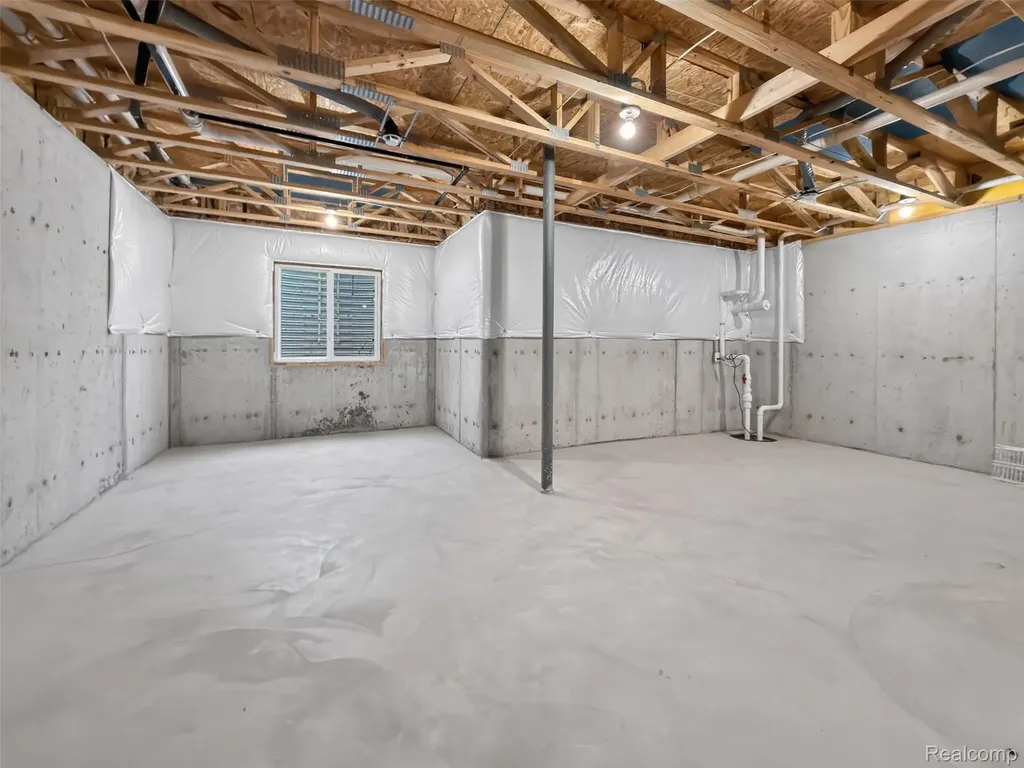 1673 Addison Circle Commerce Charter Township MI 48390