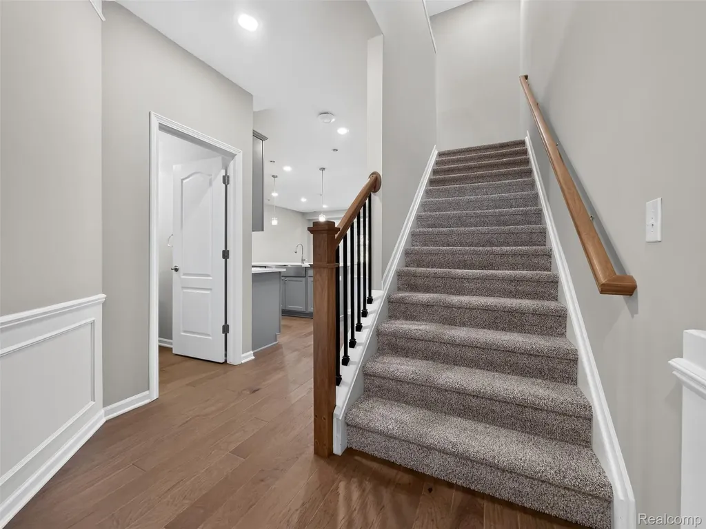 1673 Addison Circle Commerce Charter Township MI 48390