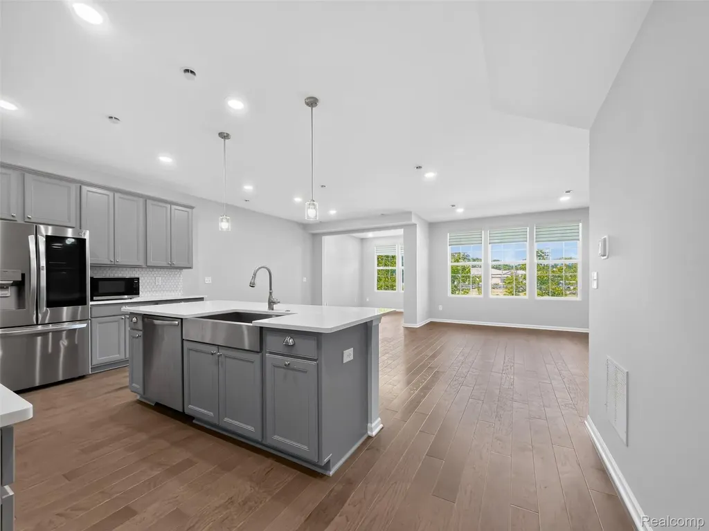 1673 Addison Circle Commerce Charter Township MI 48390