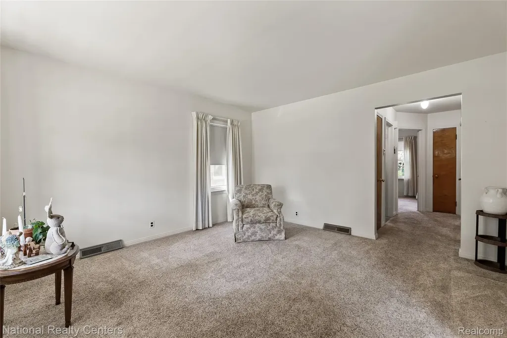 2409 N Wilson Avenue Royal Oak City MI 48073