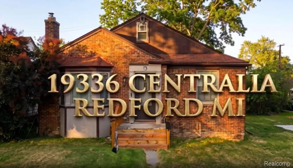 19336 Centralia Redford Charter Township MI 48240