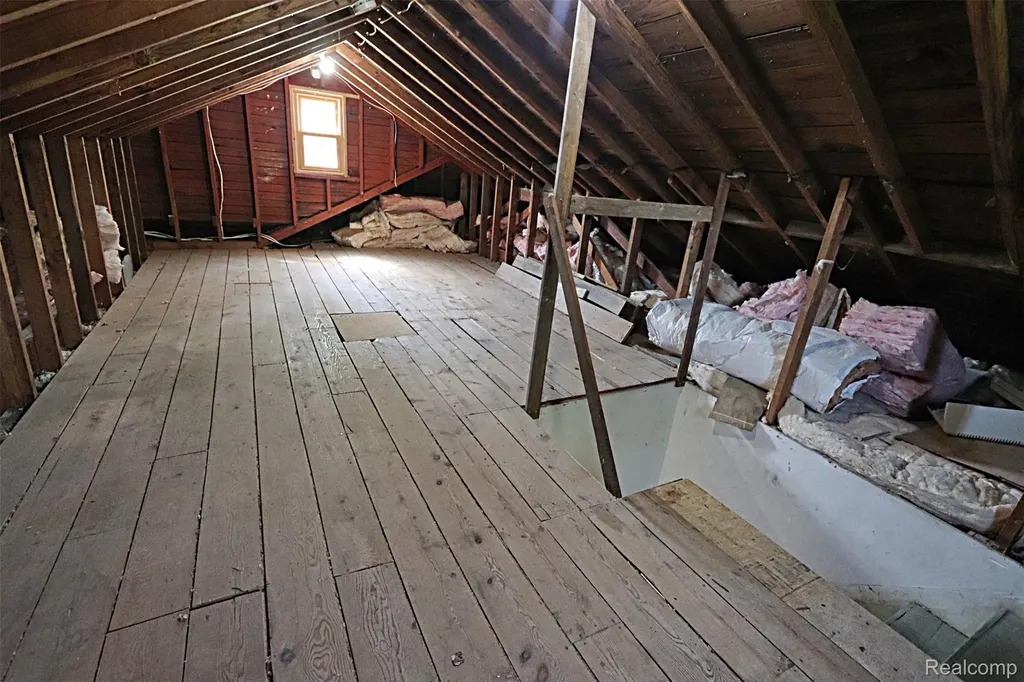 19336 Centralia Redford Charter Township MI 48240