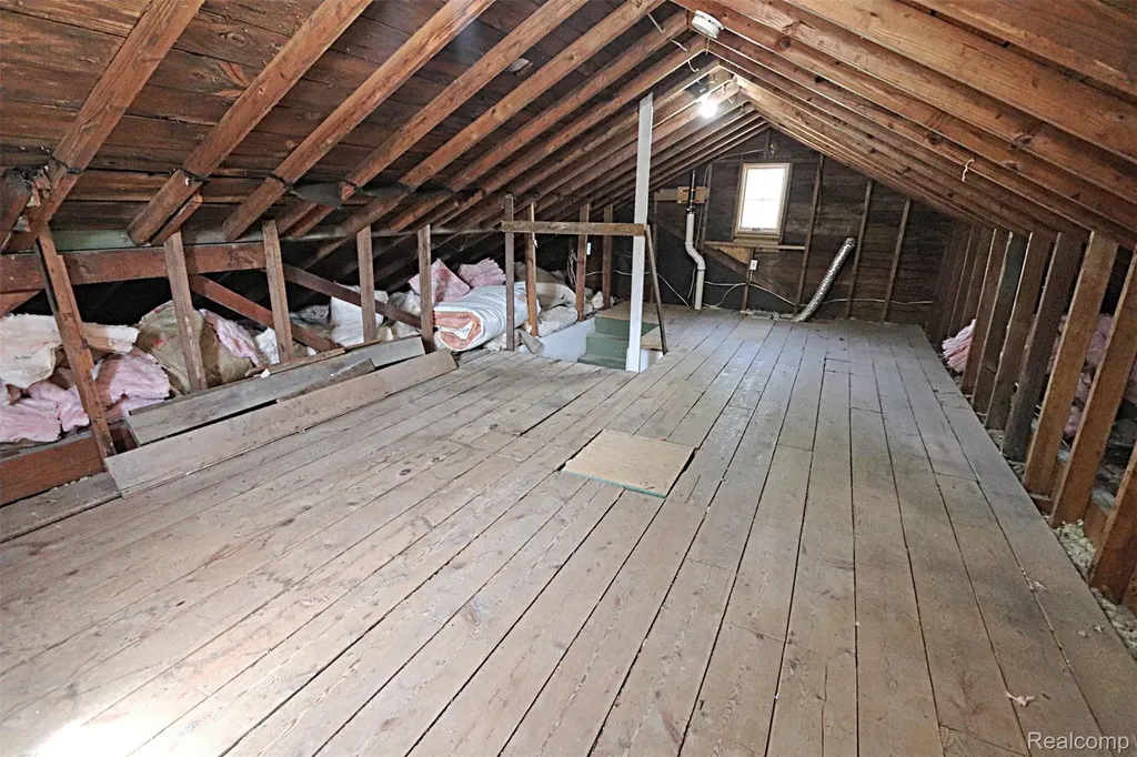 19336 Centralia Redford Charter Township MI 48240