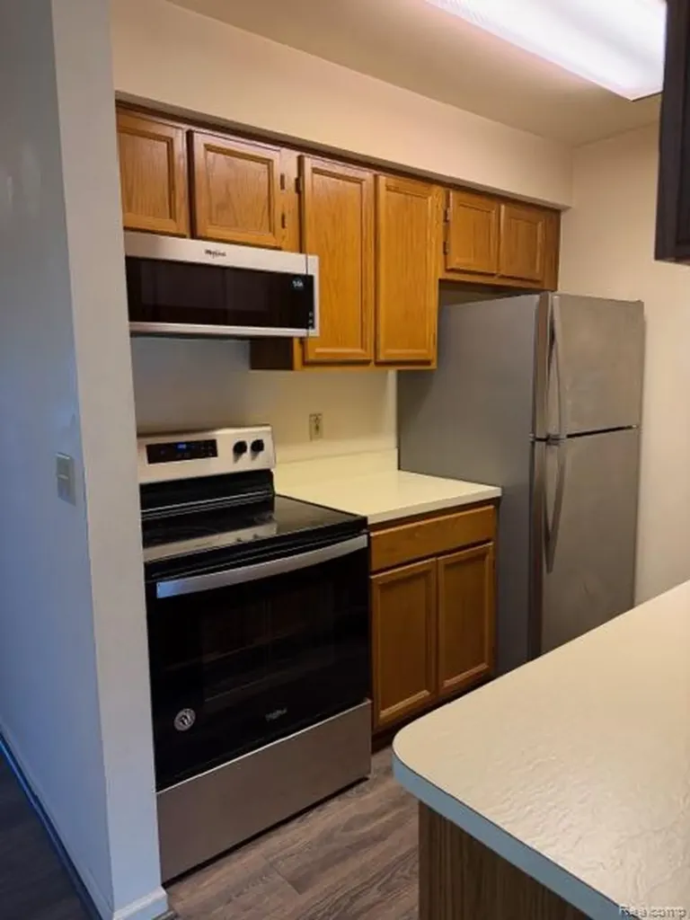 16525 Woodlane Fraser City MI 48026