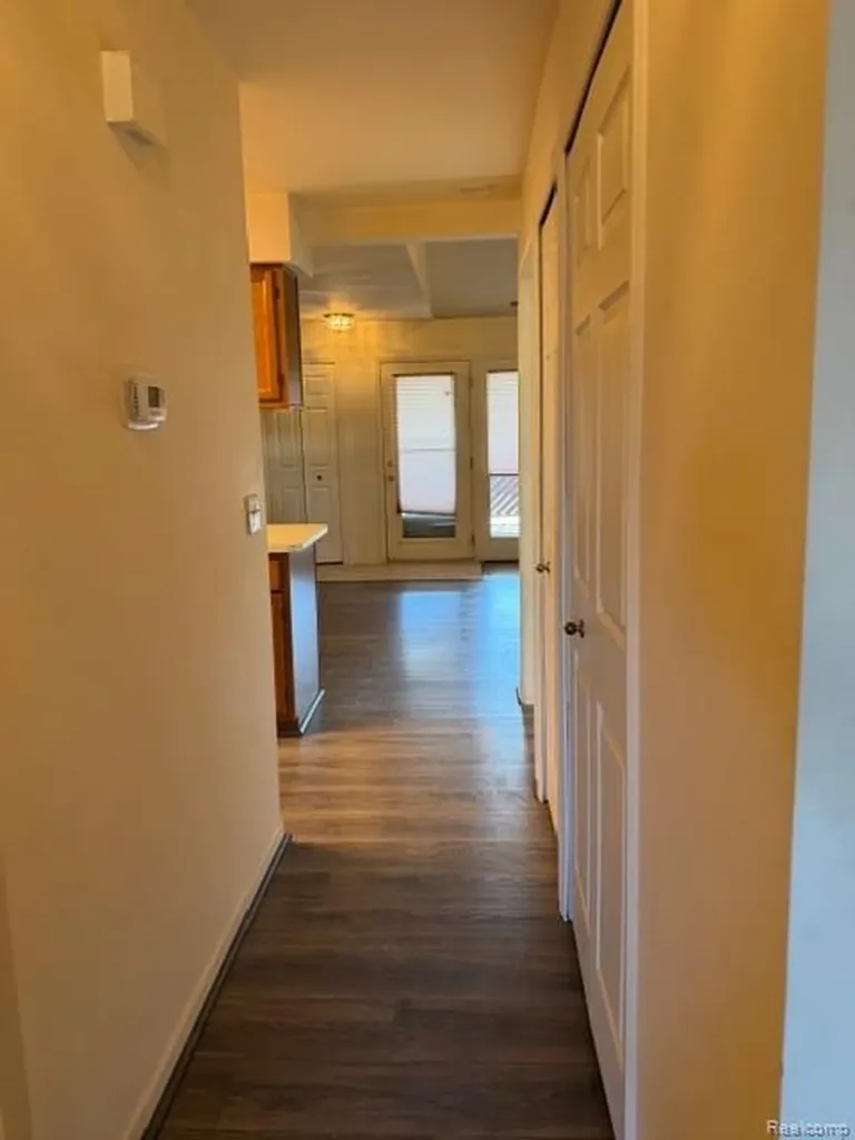 16525 Woodlane Fraser City MI 48026