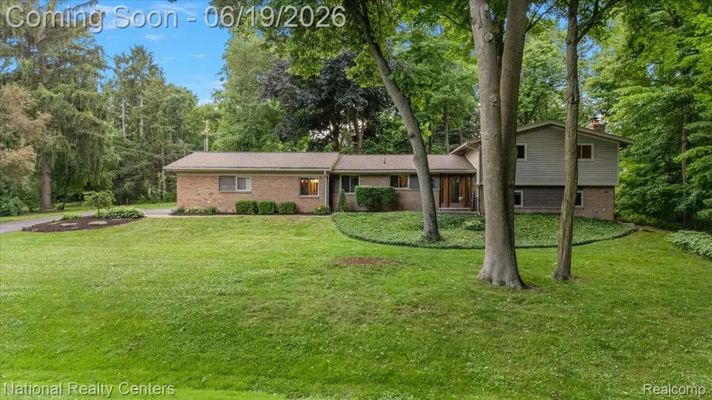 21201 E Chigwidden Street Northville City MI 48167