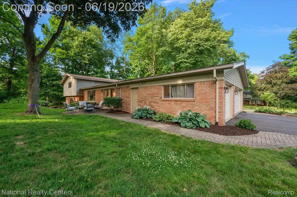21201 E Chigwidden Street Northville City MI 48167