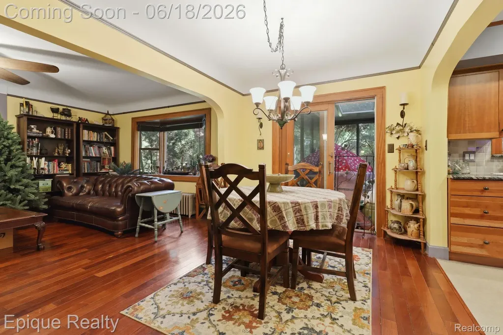 21085 Metroview Road Farmington Hills City MI 48335