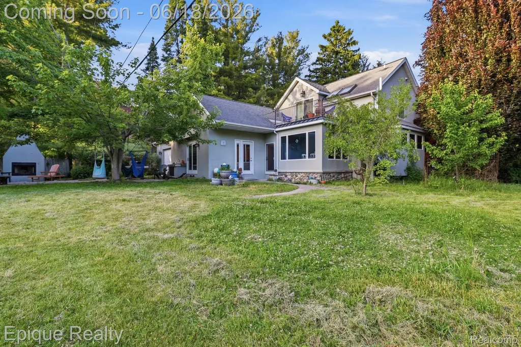 21085 Metroview Road Farmington Hills City MI 48335