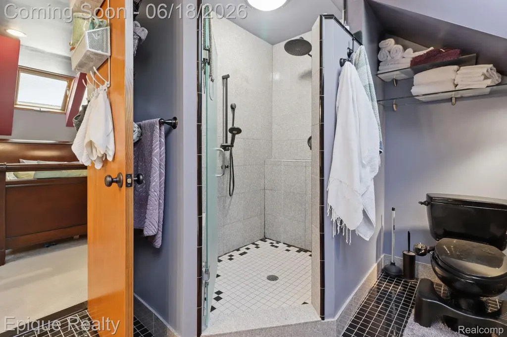 21085 Metroview Road Farmington Hills City MI 48335