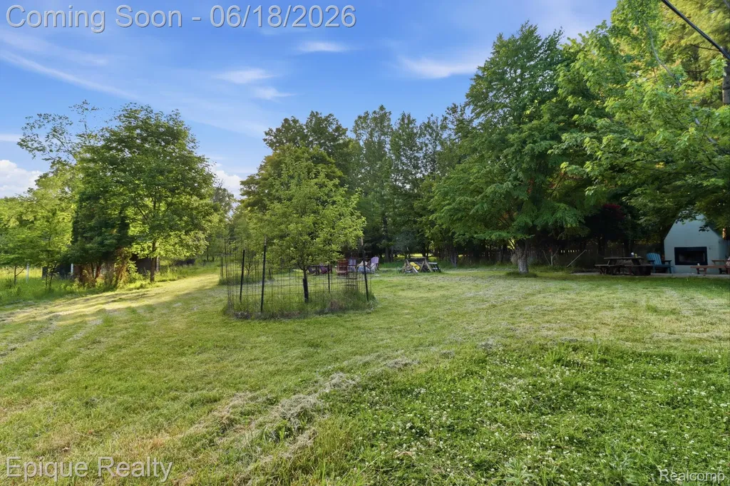 21085 Metroview Road Farmington Hills City MI 48335