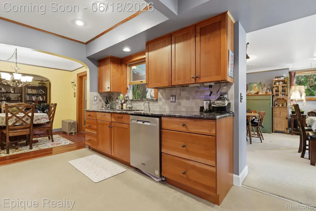 21085 Metroview Road Farmington Hills City MI 48335