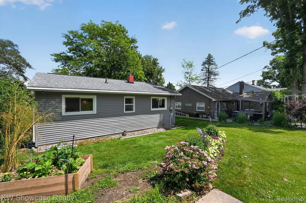 5854 Bullard Road Hartland Township MI 48430
