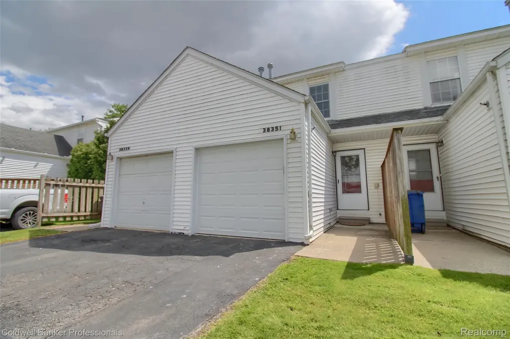 38351 Warner Farms Drive S Westland City MI 48185