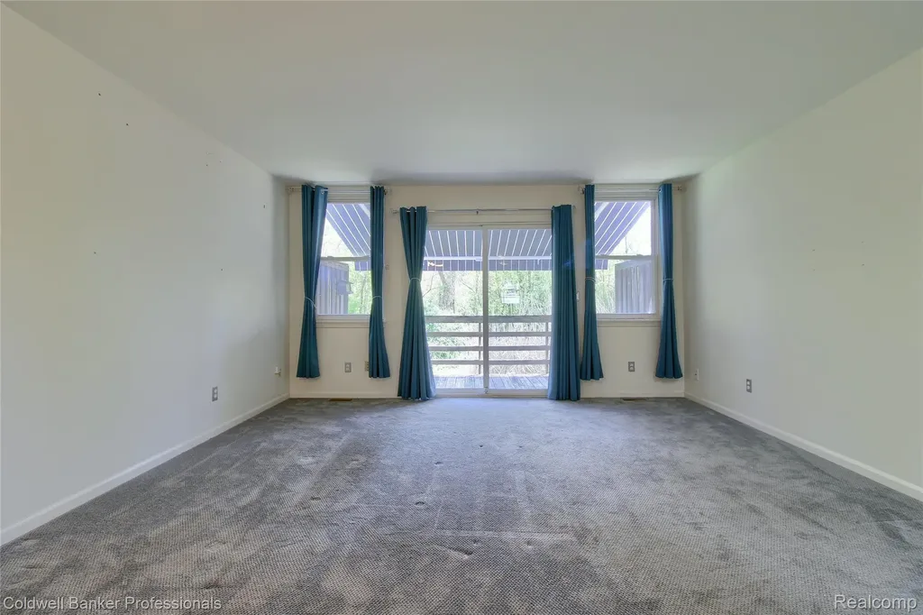 38351 Warner Farms Drive S Westland City MI 48185