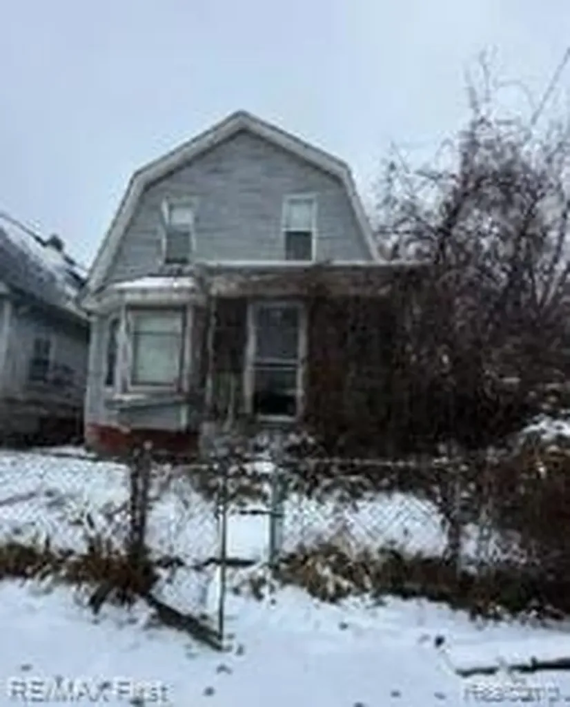 8843 Buhl Street Detroit City MI 48214