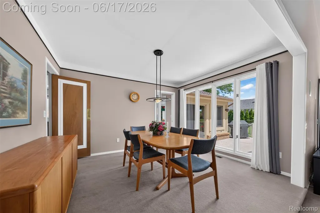 1236 Chaffer Drive Rochester Hills City MI 48306
