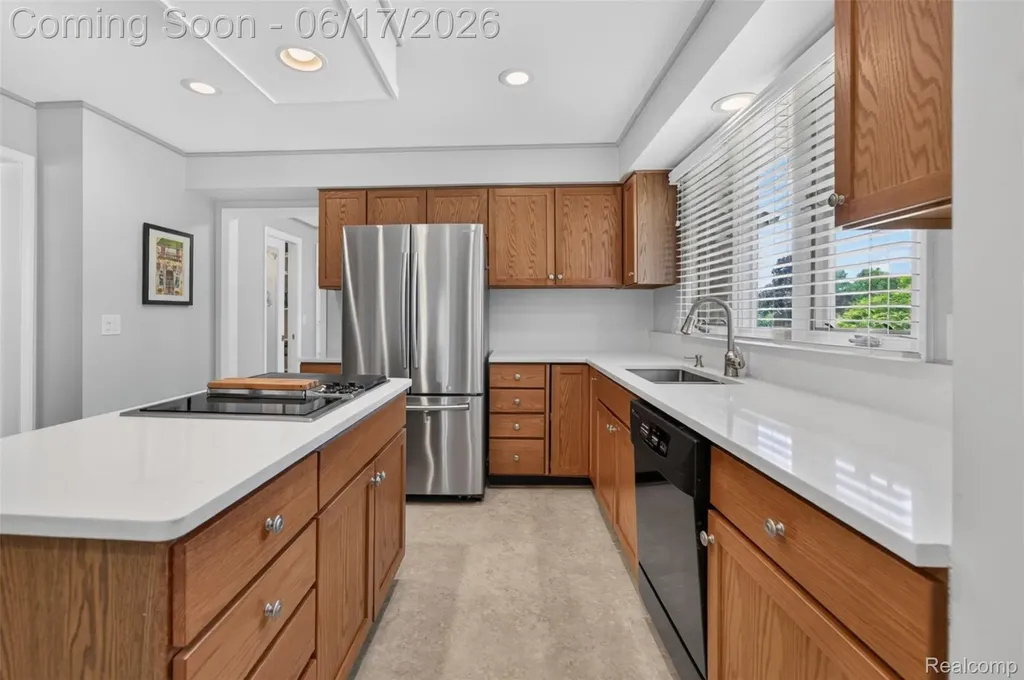 1236 Chaffer Drive Rochester Hills City MI 48306