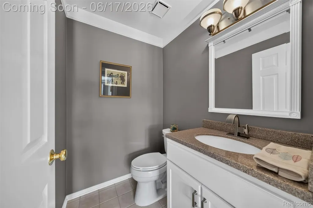1236 Chaffer Drive Rochester Hills City MI 48306