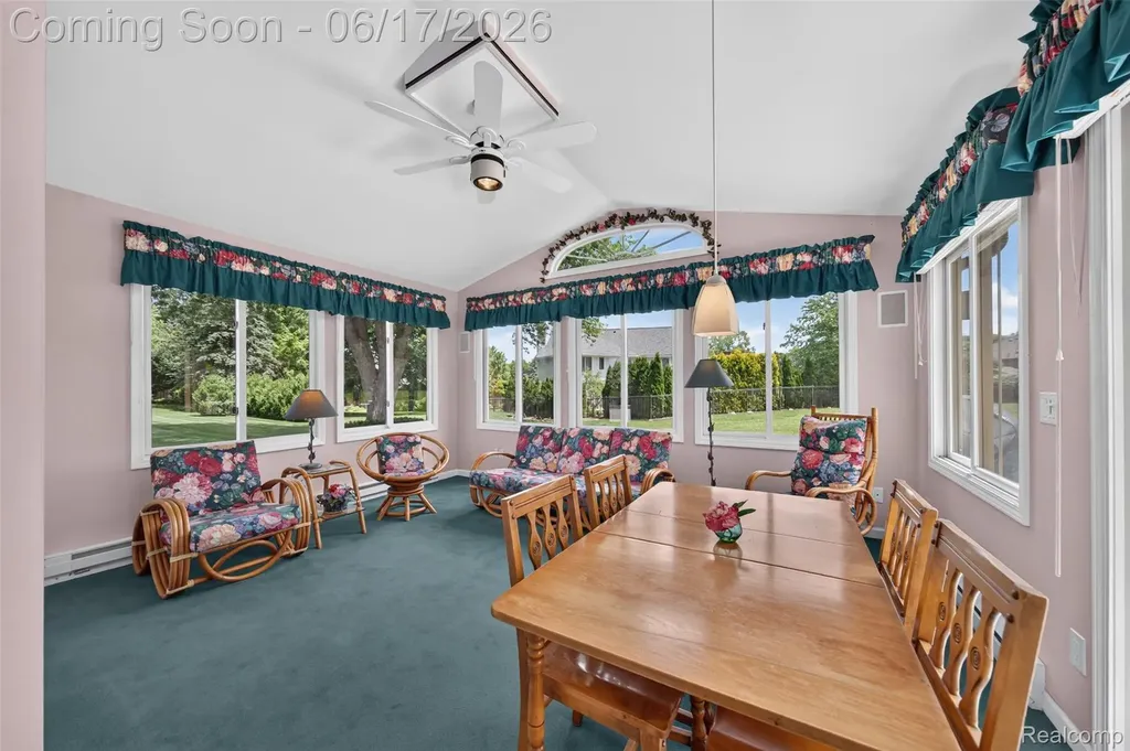 1236 Chaffer Drive Rochester Hills City MI 48306