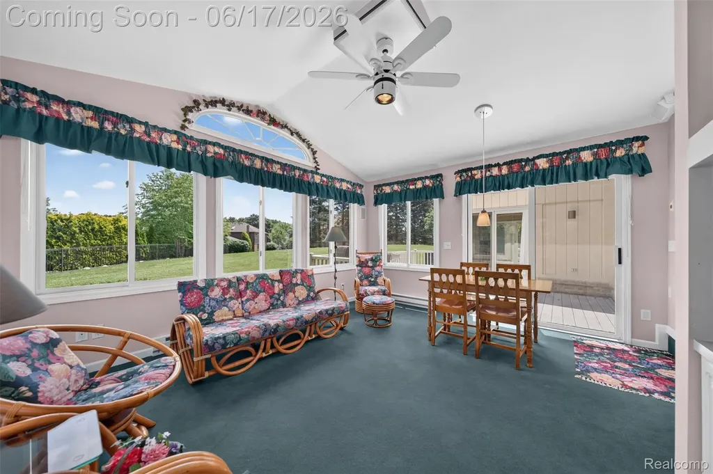 1236 Chaffer Drive Rochester Hills City MI 48306