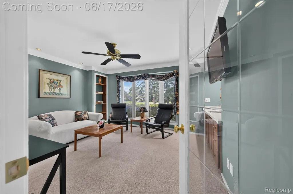 1236 Chaffer Drive Rochester Hills City MI 48306