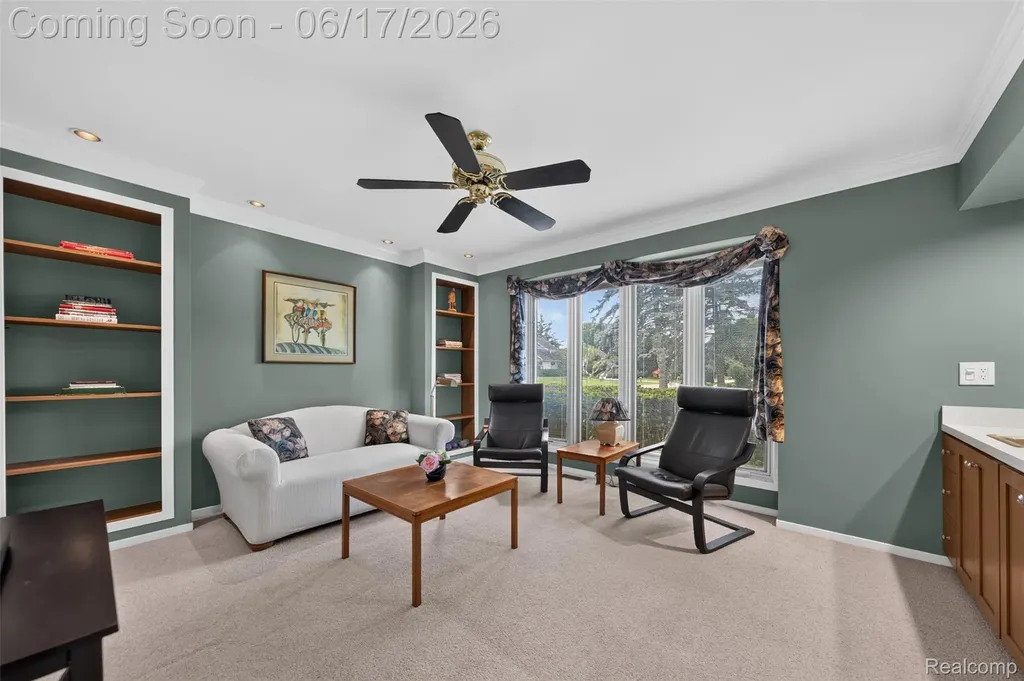 1236 Chaffer Drive Rochester Hills City MI 48306