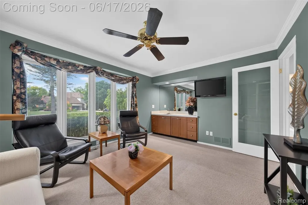1236 Chaffer Drive Rochester Hills City MI 48306