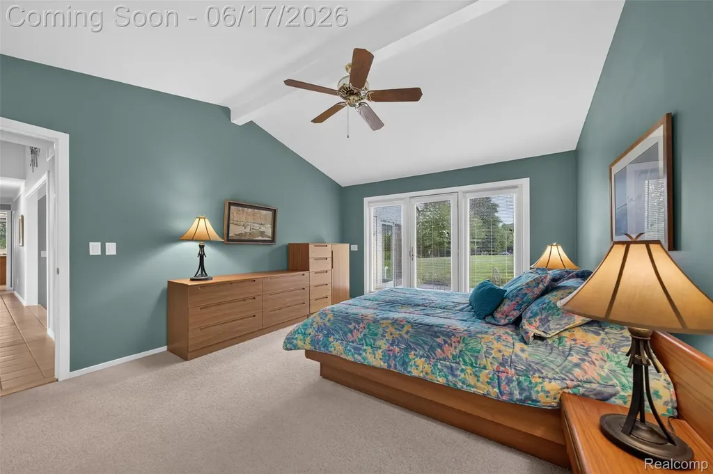 1236 Chaffer Drive Rochester Hills City MI 48306
