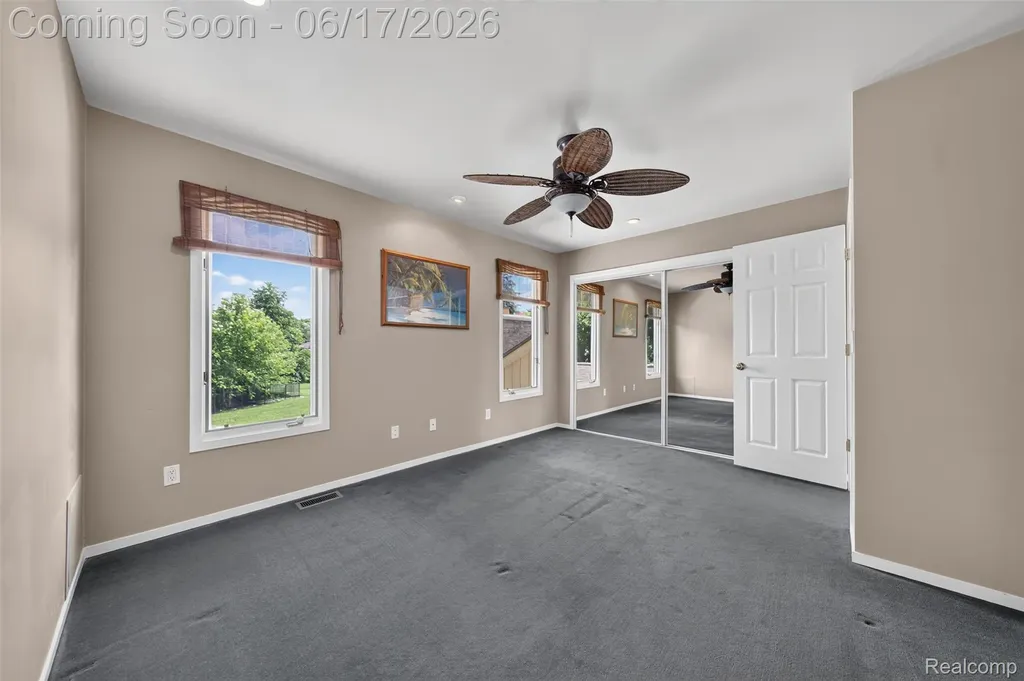 1236 Chaffer Drive Rochester Hills City MI 48306