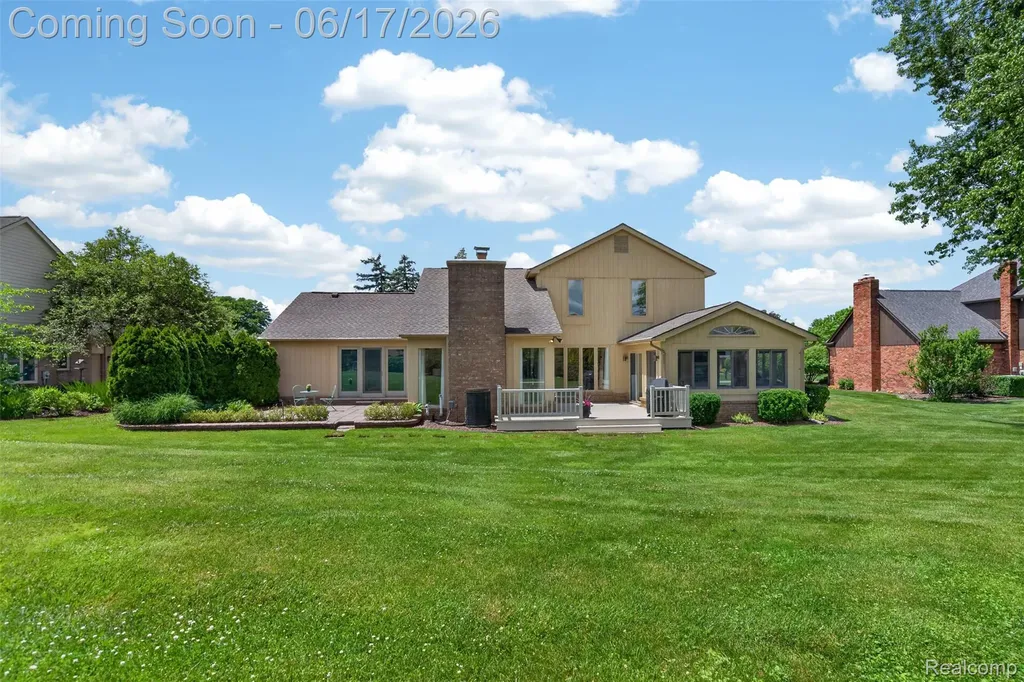 1236 Chaffer Drive Rochester Hills City MI 48306