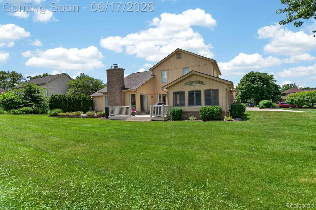 1236 Chaffer Drive Rochester Hills City MI 48306