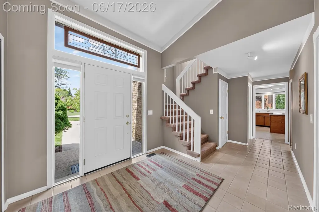 1236 Chaffer Drive Rochester Hills City MI 48306