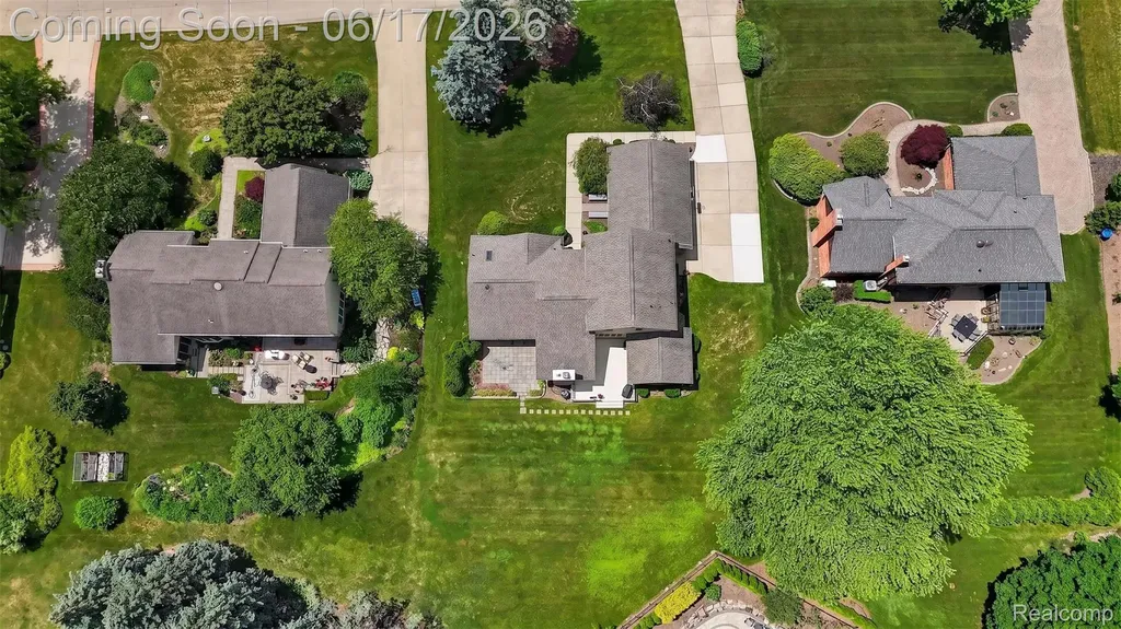 1236 Chaffer Drive Rochester Hills City MI 48306