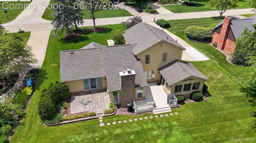 1236 Chaffer Drive Rochester Hills City MI 48306