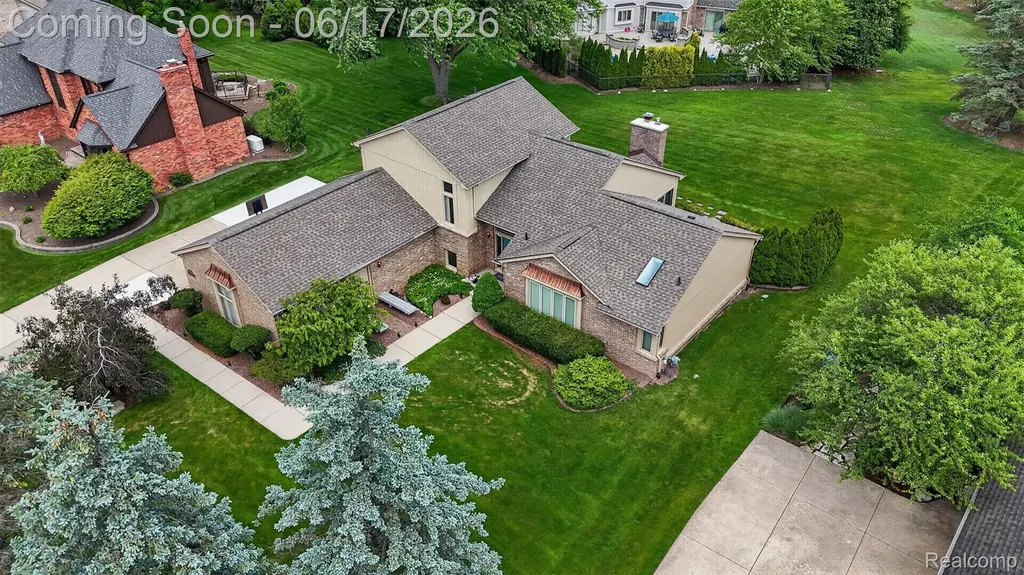 1236 Chaffer Drive Rochester Hills City MI 48306