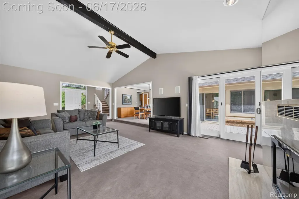 1236 Chaffer Drive Rochester Hills City MI 48306