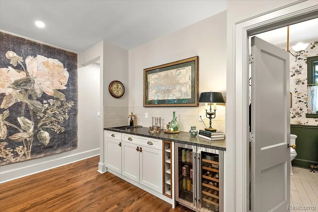 31505 Kennoway Court Beverly Hills Village MI 48025
