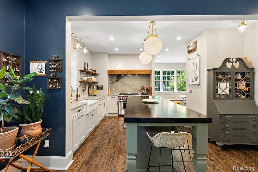 31505 Kennoway Court Beverly Hills Village MI 48025