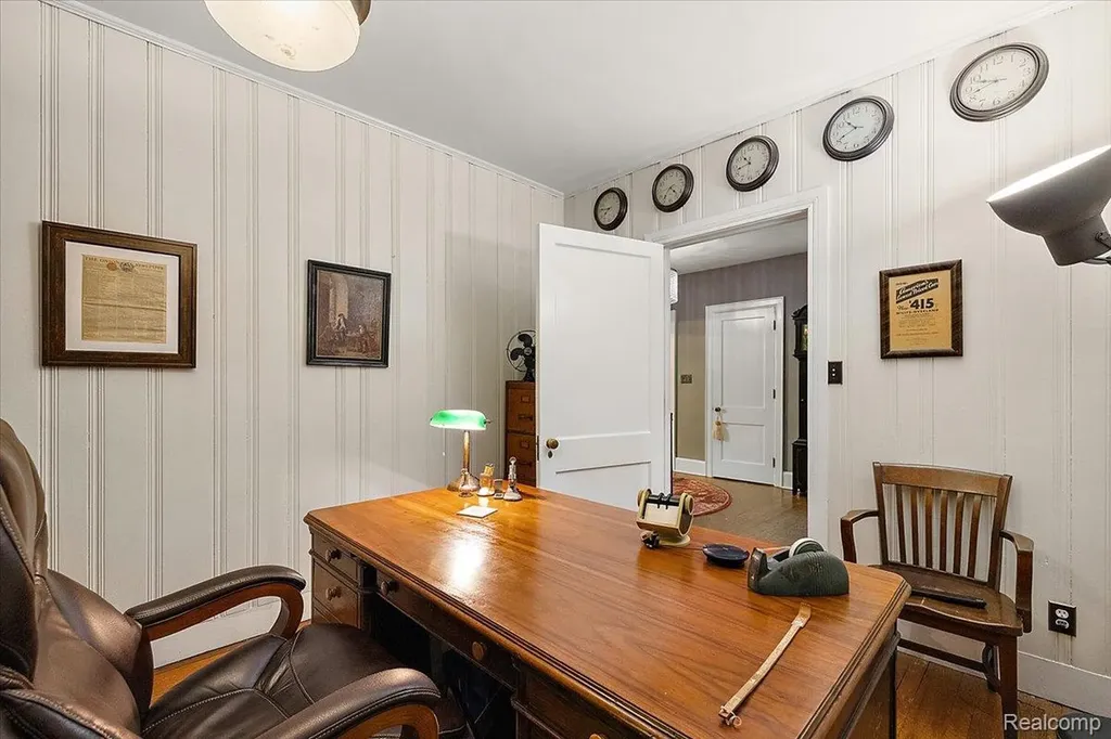 31505 Kennoway Court Beverly Hills Village MI 48025