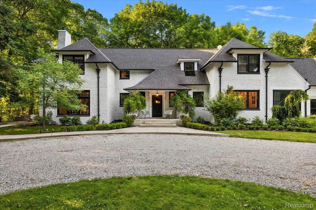 31505 Kennoway Court Beverly Hills Village MI 48025