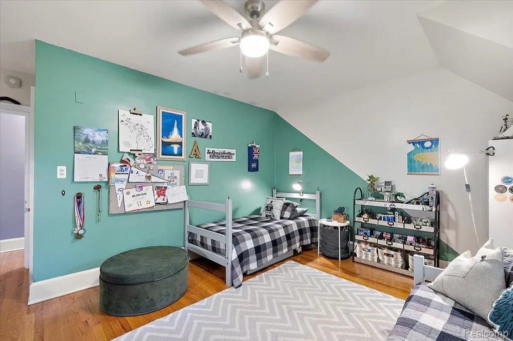 31505 Kennoway Court Beverly Hills Village MI 48025
