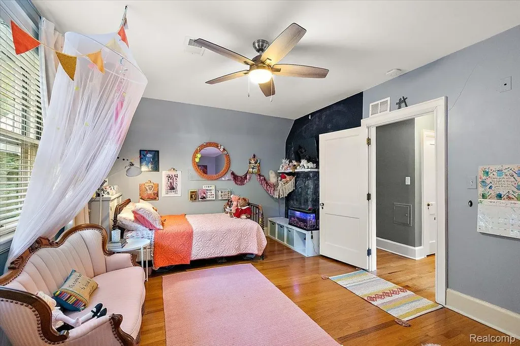 31505 Kennoway Court Beverly Hills Village MI 48025
