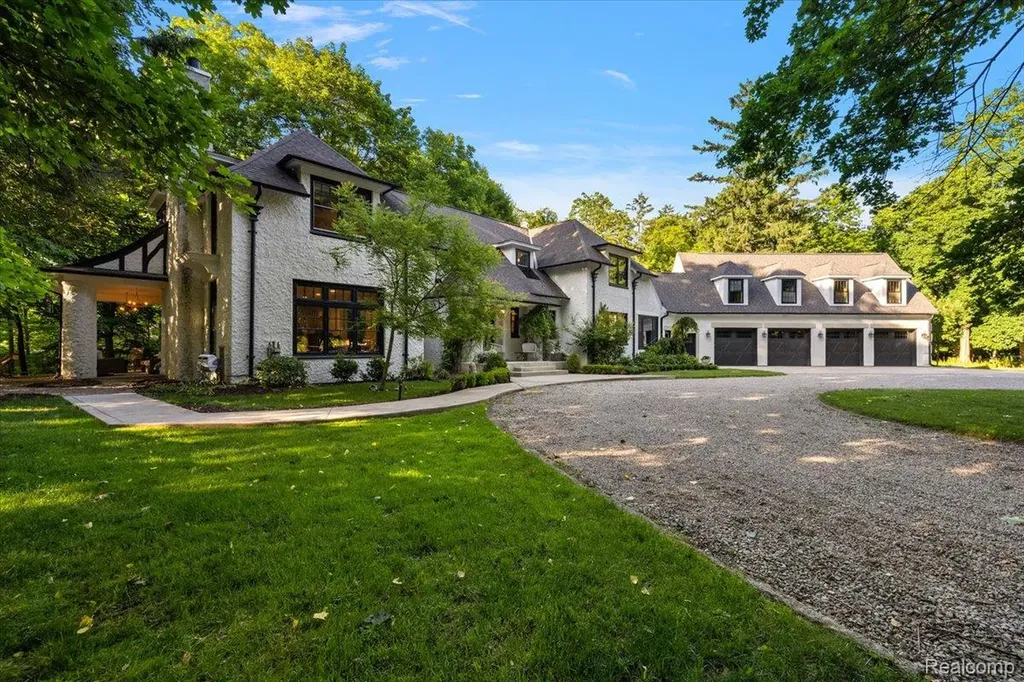 31505 Kennoway Court Beverly Hills Village MI 48025