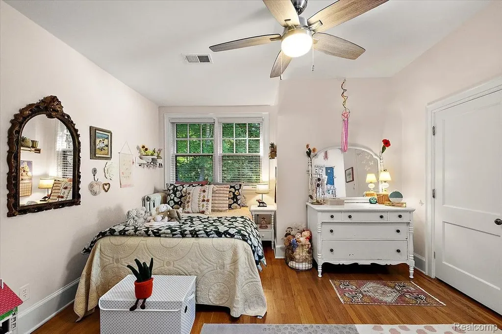 31505 Kennoway Court Beverly Hills Village MI 48025