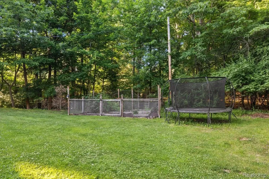31505 Kennoway Court Beverly Hills Village MI 48025