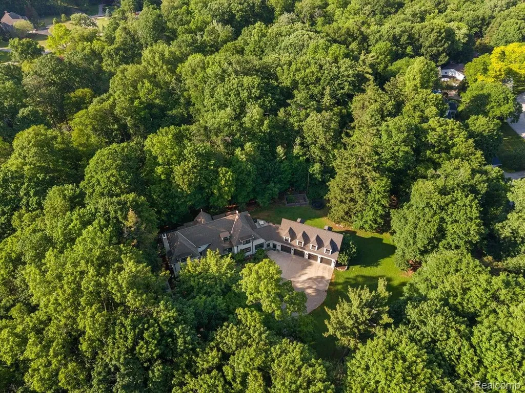 31505 Kennoway Court Beverly Hills Village MI 48025