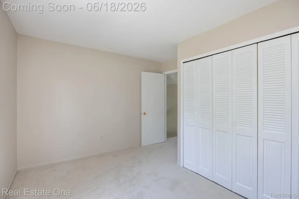 1534 Hidden Valley Lane Rochester Hills City MI 48306