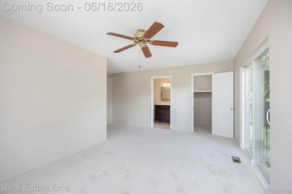 1534 Hidden Valley Lane Rochester Hills City MI 48306