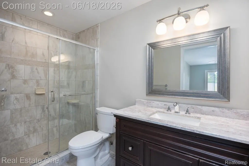 1534 Hidden Valley Lane Rochester Hills City MI 48306